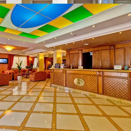 La Perla Hotel