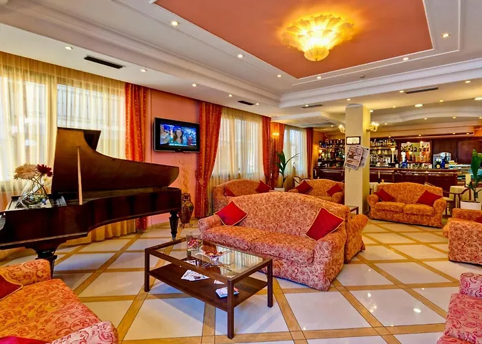 La Perla Hotell 4*