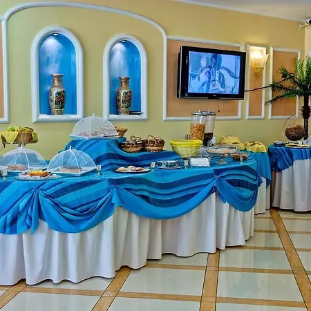 La Perla Hotel