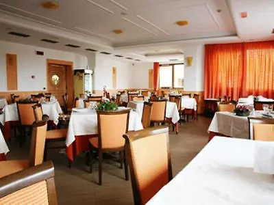 La Perla كاستيل فولتورنو