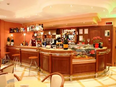 Hotel La Perla 4*