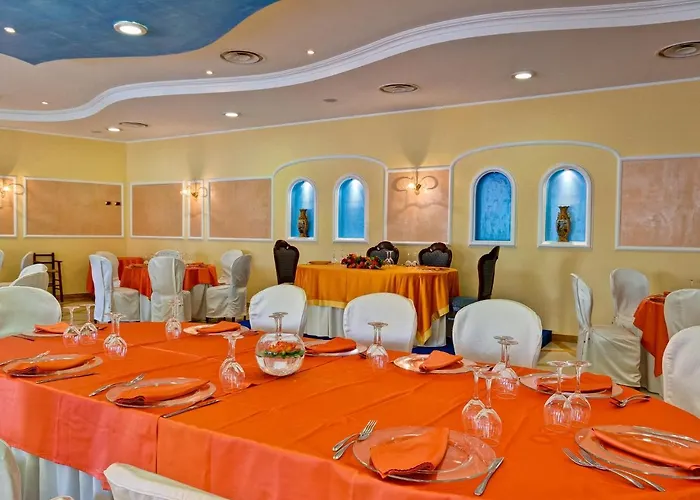La Perla Hotel